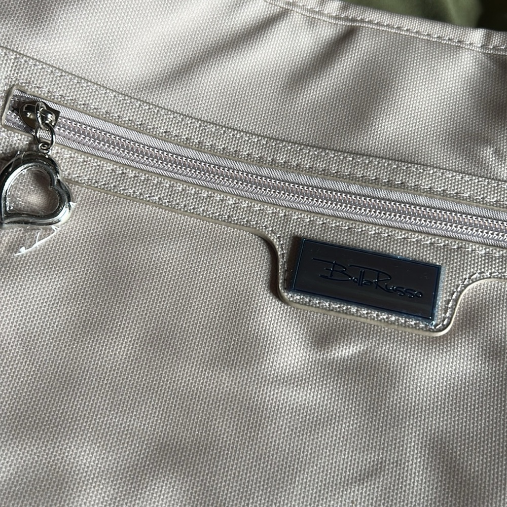 Bella Russo light pink Tote with Heart Charm NWOT - Picture 2 of 5